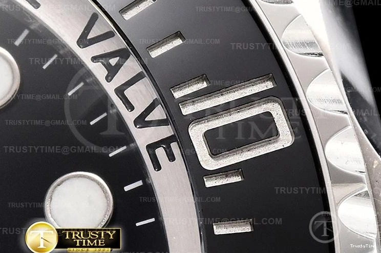 0401 ROLSD093 – Deep Sea Dweller Black Contemporary 1015